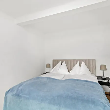 Farawayhomes Leoben #p71 *